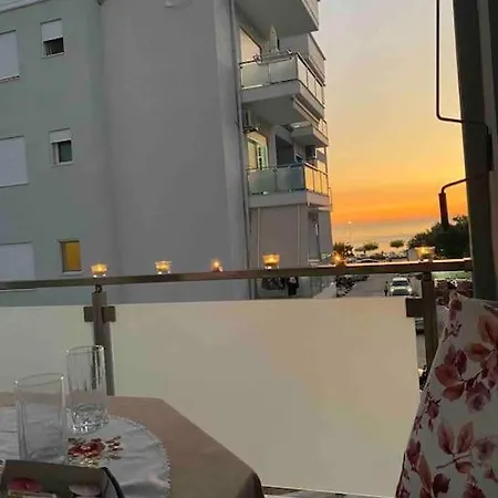 Cozy 50m From The Beach *