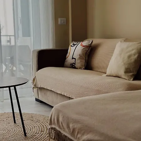 Apartment Cozy 50m From The Beach