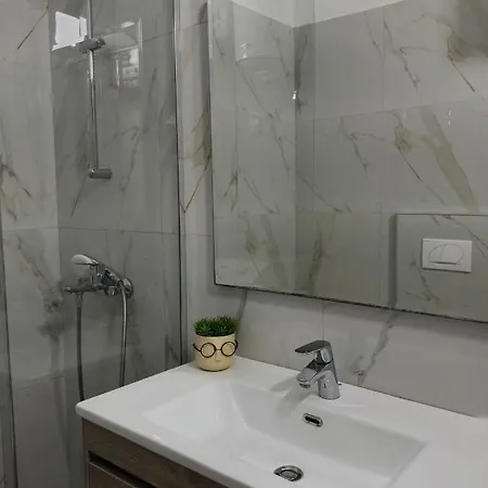 Cozy 50m From The Beach Himarë